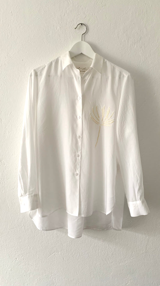 White Blouse with Vanilla Leaf